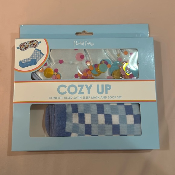 confetti filled satin sleep mask and matching socks - Picture 1 of 2